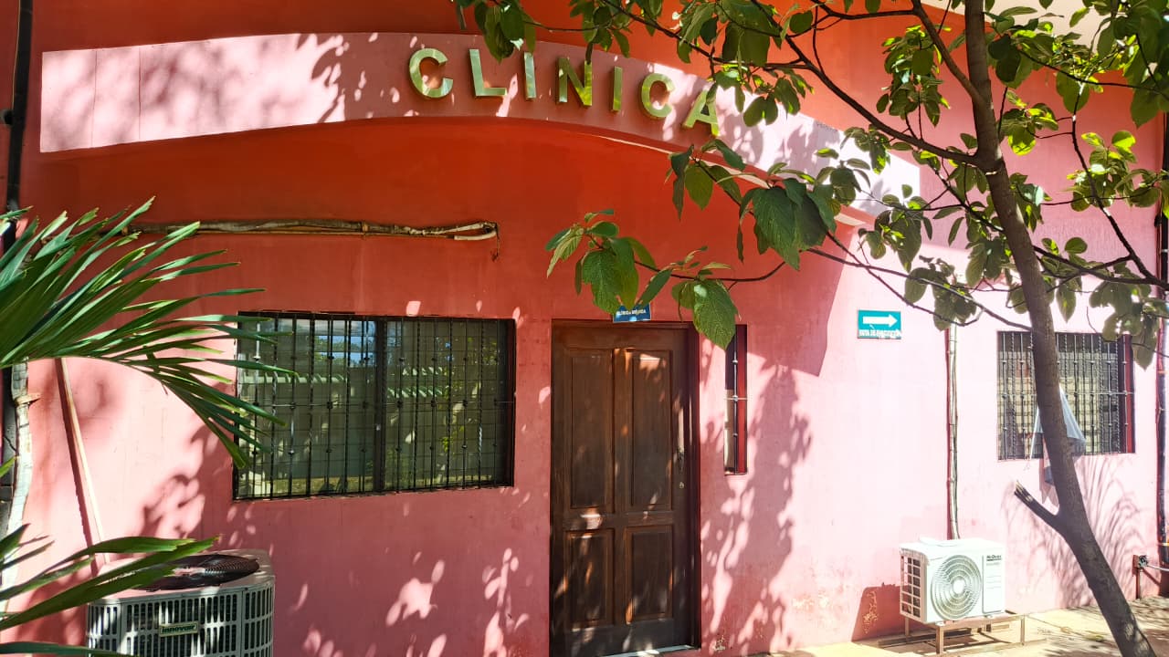 Albergue Deportivo del IND Edificio 1 Frente